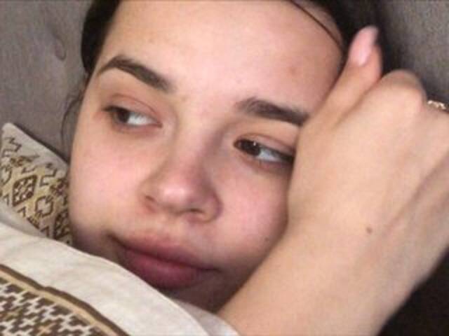 Εκπομπές οθόνης ViolaBailey