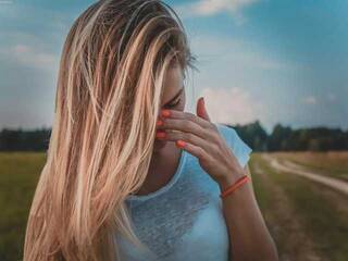 Ερωτική συνομιλία μέσω βίντεο violadaves