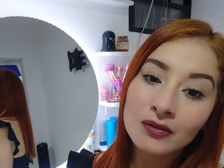 Ερωτική συνομιλία μέσω βίντεο violet-adams1