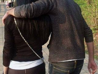 Ερωτική συνομιλία μέσω βίντεο ---V--