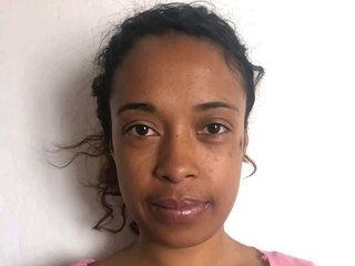 Ερωτική συνομιλία μέσω βίντεο Vololonirina2