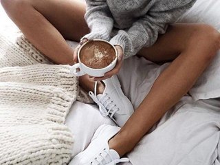 Ερωτική συνομιλία μέσω βίντεο Whitepanties