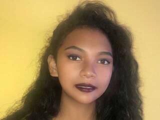 Ερωτική συνομιλία μέσω βίντεο WhitepussyN