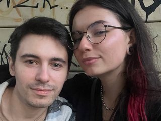 Ερωτική συνομιλία μέσω βίντεο William-and-Kitty