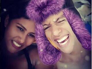 Ερωτική συνομιλία μέσω βίντεο wowcrystycrys