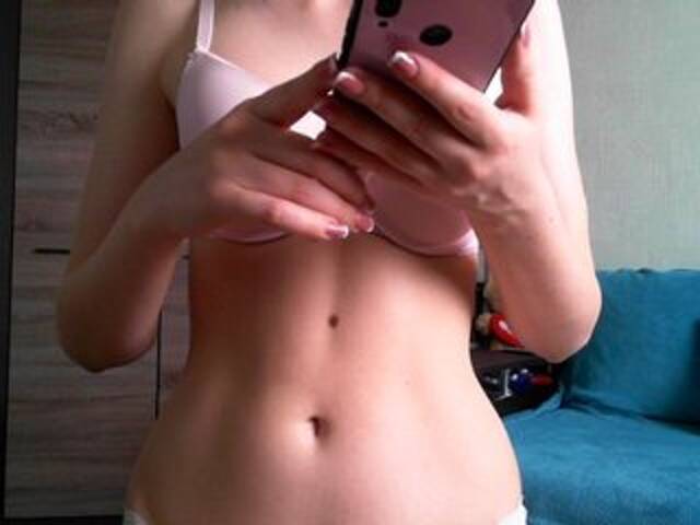 Εκπομπές οθόνης Anyuta_Kiss