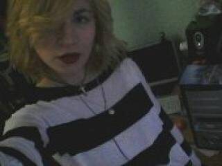 Ερωτική συνομιλία μέσω βίντεο xangel261