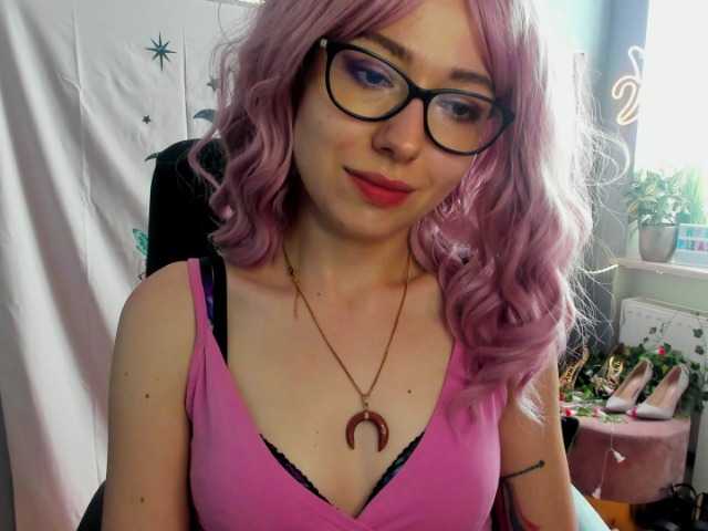 Φωτογραφίες xxHeidiLove #joi #tease #fairy #cei #sissy #sph #cbt #young #girl #hot #cute #natural #healthy #ahegao #ass #english #german #curlyhair #cuckold