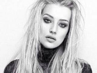 Ερωτική συνομιλία μέσω βίντεο xxkrissxx