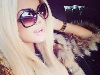 Ερωτική συνομιλία μέσω βίντεο xxmonikaxx