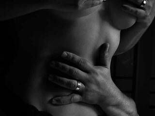 Ερωτική συνομιλία μέσω βίντεο YaraHotCandy