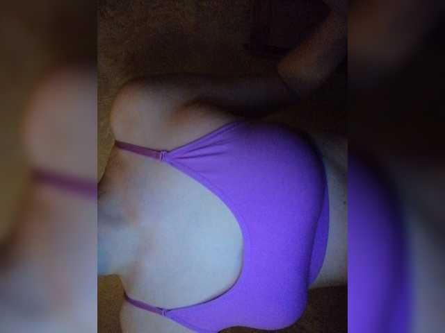 Εκπομπές οθόνης Yasmin84