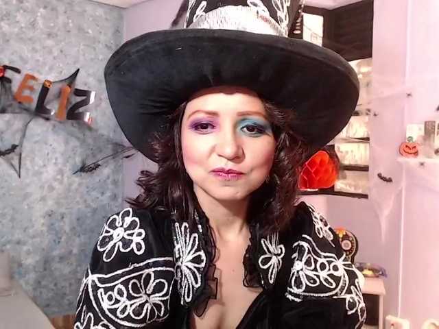 Εκπομπές οθόνης YeimyMilf