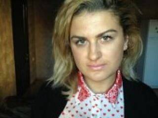 Ερωτική συνομιλία μέσω βίντεο youlivein