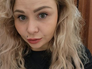 Ερωτική συνομιλία μέσω βίντεο YourFunnyBlondiee