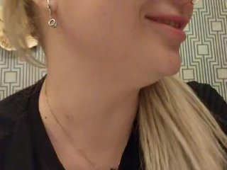 Ερωτική συνομιλία μέσω βίντεο YourFunnyBlondiee