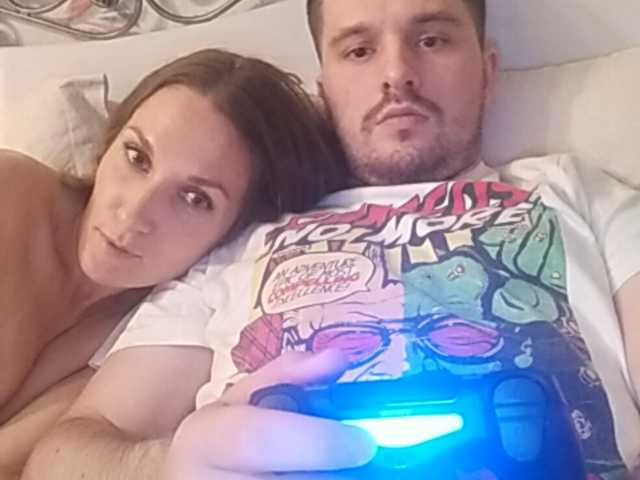 Εκπομπές οθόνης YourMistressa