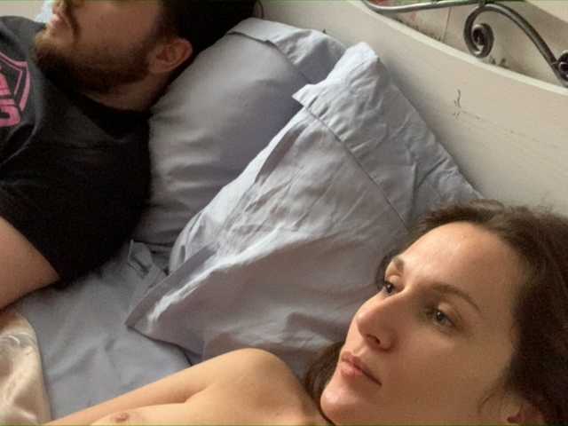 Εκπομπές οθόνης YourMistressa