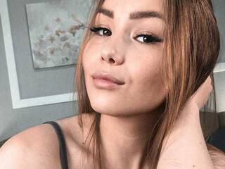 Ερωτική συνομιλία μέσω βίντεο yours-adele