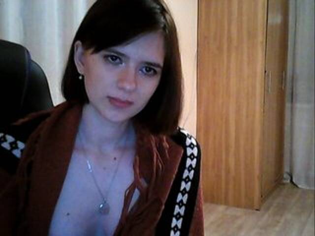 Εκπομπές οθόνης YourselfQueen