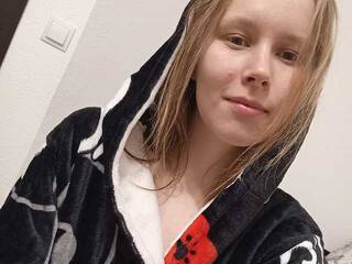 Ερωτική συνομιλία μέσω βίντεο Yumi-Yumi