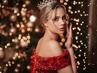 Ερωτική συνομιλία μέσω βίντεο YungEllita