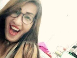 Ερωτική συνομιλία μέσω βίντεο yvette2016