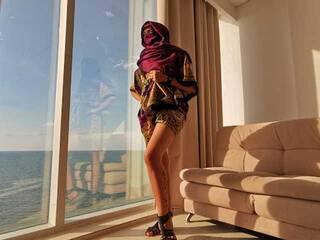 Ερωτική συνομιλία μέσω βίντεο Zahra-Mohamed