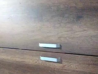 Ερωτική συνομιλία μέσω βίντεο ZoeCamils