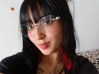 Ερωτική συνομιλία μέσω βίντεο ZoeSky