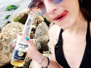 Ερωτική συνομιλία μέσω βίντεο zomersharay