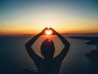 Ερωτική συνομιλία μέσω βίντεο zuri-robinson